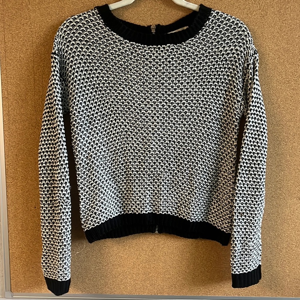 REWIND Sparkly Black and Silver Crew-Neck Knit Sweater